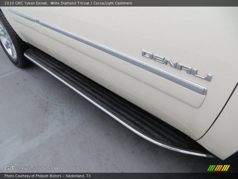 White Diamond Tricoat / Cocoa/Light Cashmere 2010 GMC Yukon Denali