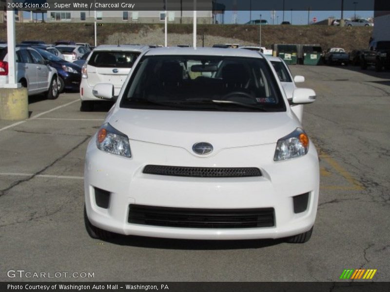 Super White / Charcoal Gray 2008 Scion xD