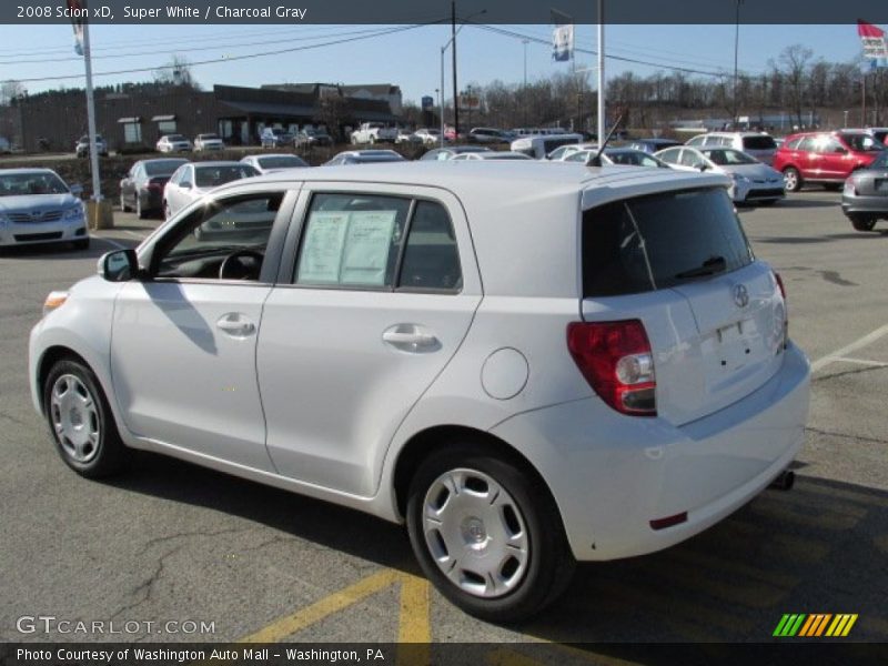 Super White / Charcoal Gray 2008 Scion xD