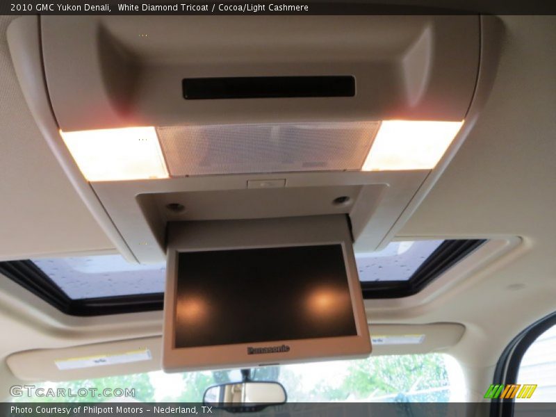 White Diamond Tricoat / Cocoa/Light Cashmere 2010 GMC Yukon Denali