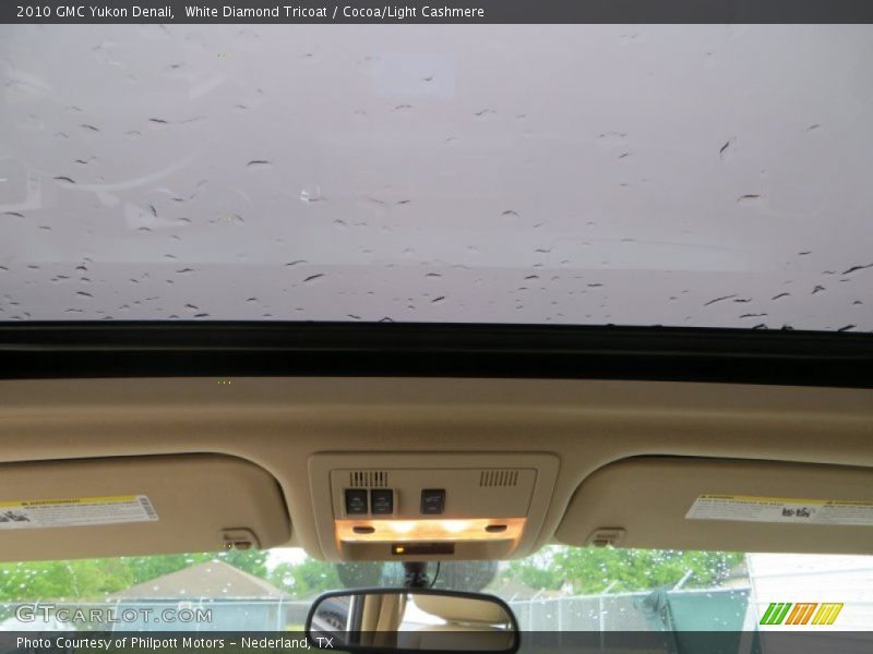 White Diamond Tricoat / Cocoa/Light Cashmere 2010 GMC Yukon Denali