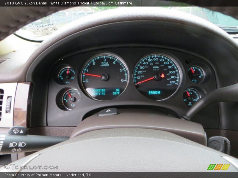 White Diamond Tricoat / Cocoa/Light Cashmere 2010 GMC Yukon Denali