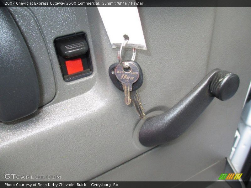 Summit White / Pewter 2007 Chevrolet Express Cutaway 3500 Commercial