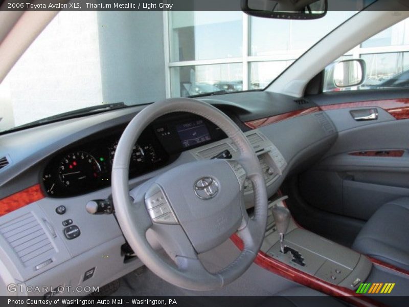 Titanium Metallic / Light Gray 2006 Toyota Avalon XLS