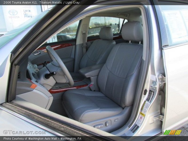Titanium Metallic / Light Gray 2006 Toyota Avalon XLS