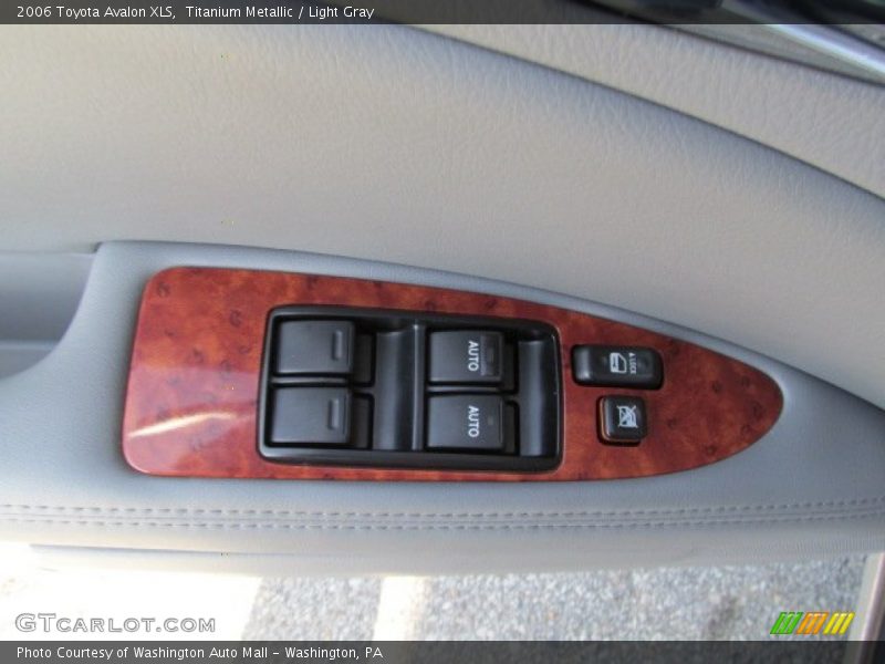 Titanium Metallic / Light Gray 2006 Toyota Avalon XLS