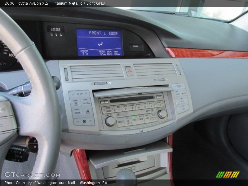 Titanium Metallic / Light Gray 2006 Toyota Avalon XLS