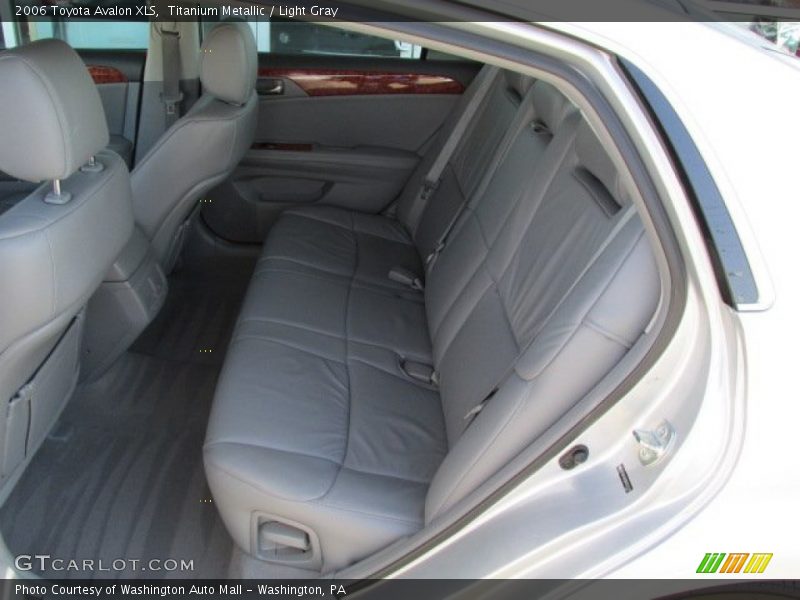 Titanium Metallic / Light Gray 2006 Toyota Avalon XLS