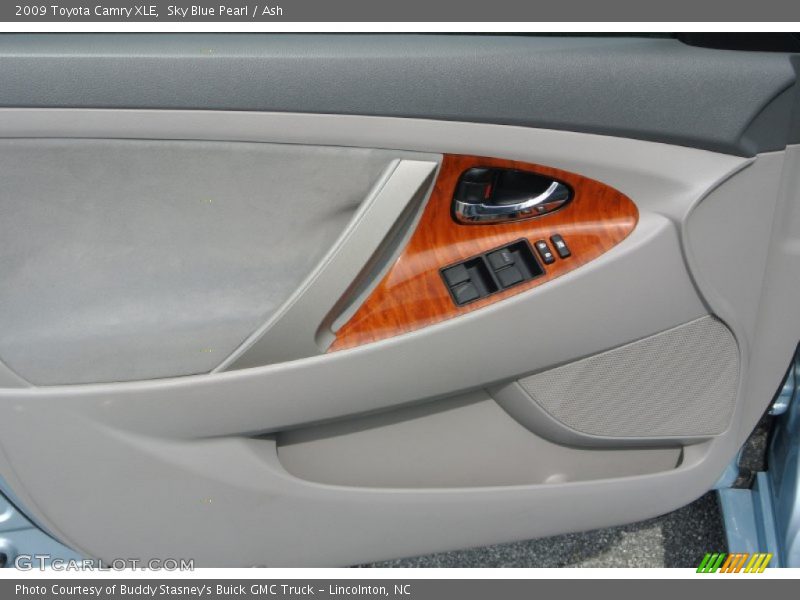 Sky Blue Pearl / Ash 2009 Toyota Camry XLE