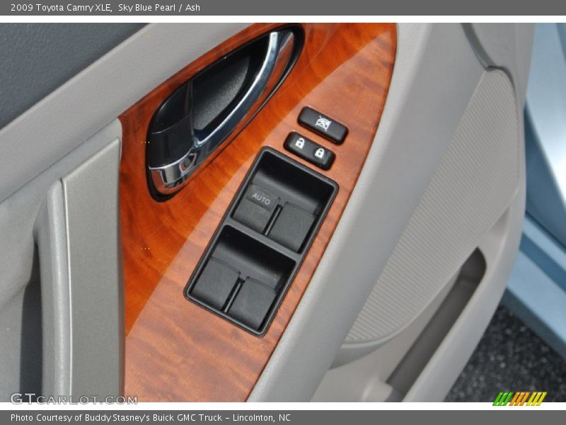 Sky Blue Pearl / Ash 2009 Toyota Camry XLE