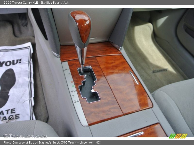 Sky Blue Pearl / Ash 2009 Toyota Camry XLE