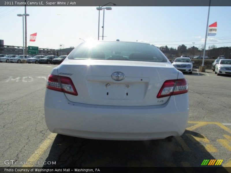 Super White / Ash 2011 Toyota Camry LE