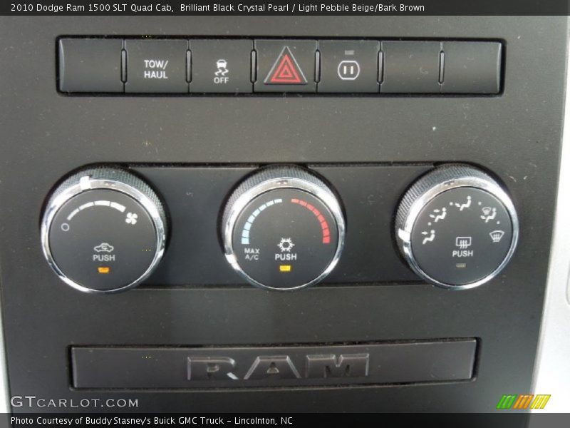 Brilliant Black Crystal Pearl / Light Pebble Beige/Bark Brown 2010 Dodge Ram 1500 SLT Quad Cab