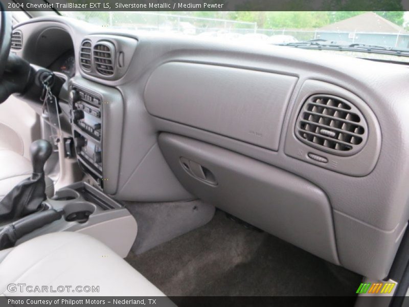 Silverstone Metallic / Medium Pewter 2004 Chevrolet TrailBlazer EXT LS