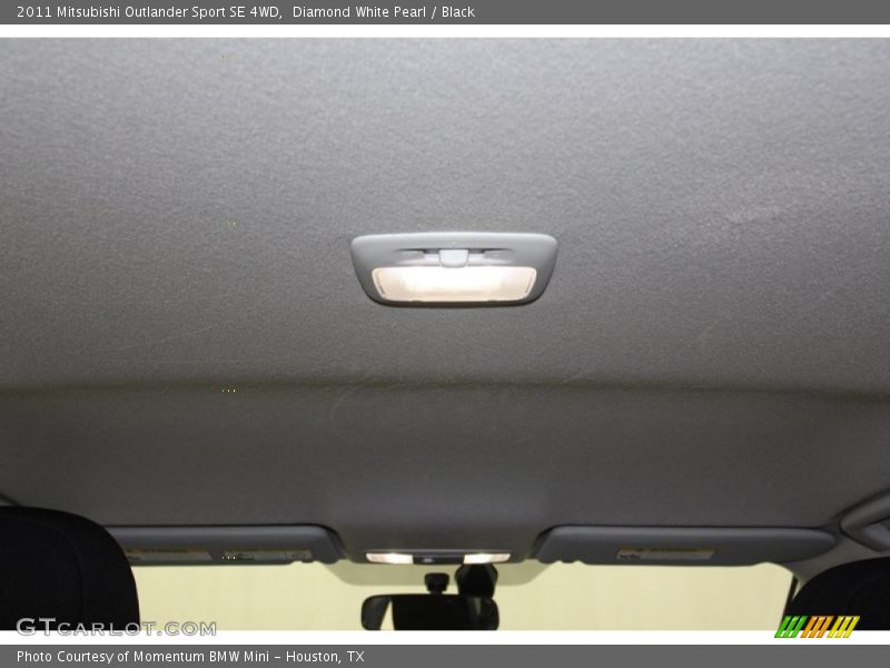 Diamond White Pearl / Black 2011 Mitsubishi Outlander Sport SE 4WD