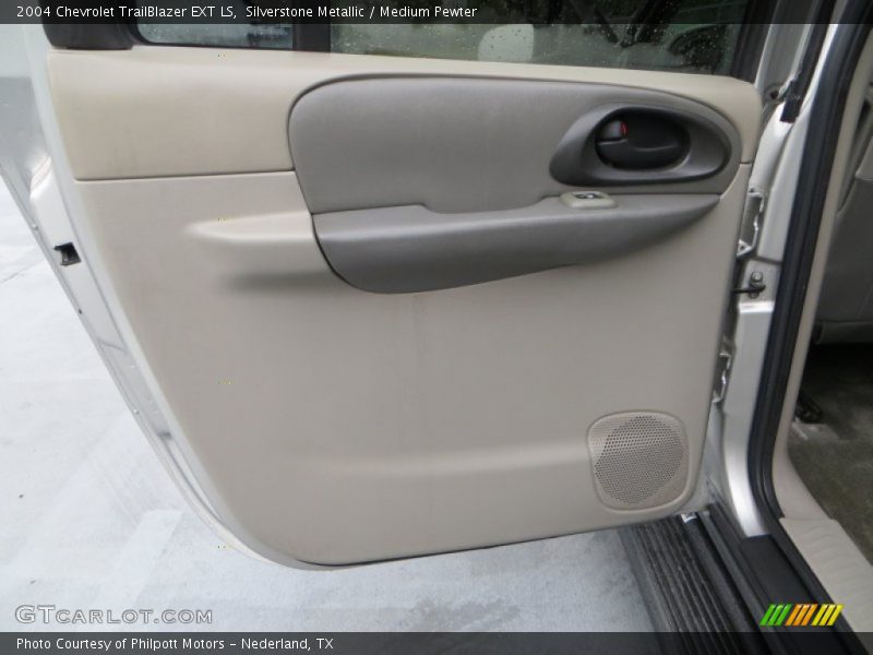 Silverstone Metallic / Medium Pewter 2004 Chevrolet TrailBlazer EXT LS