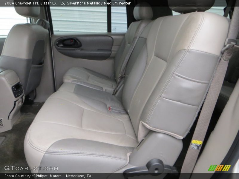 Silverstone Metallic / Medium Pewter 2004 Chevrolet TrailBlazer EXT LS