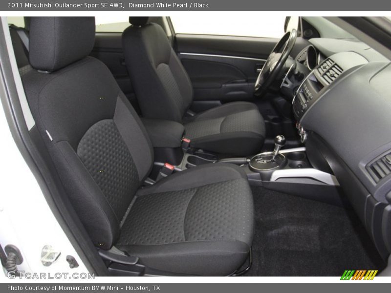 Diamond White Pearl / Black 2011 Mitsubishi Outlander Sport SE 4WD