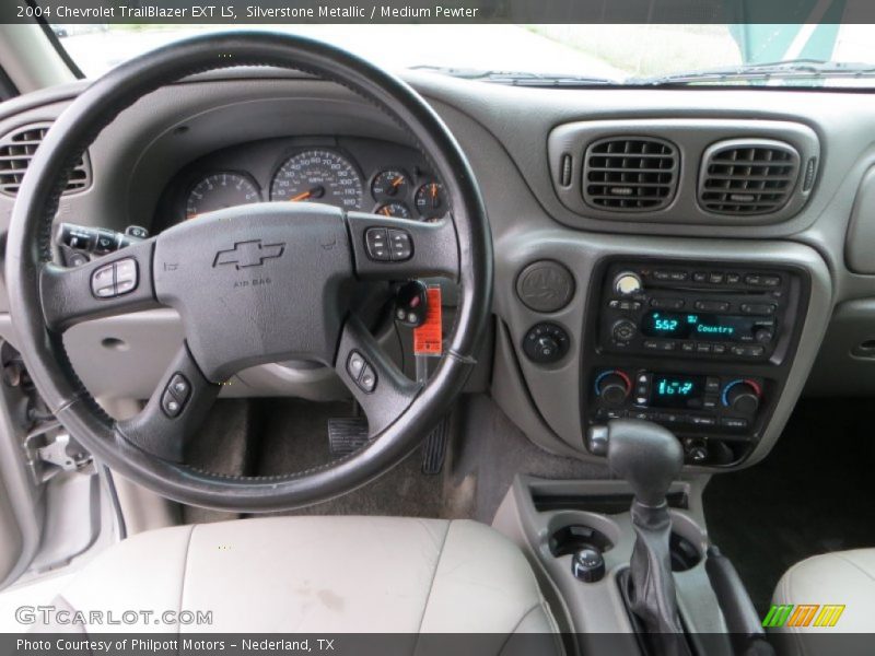 Silverstone Metallic / Medium Pewter 2004 Chevrolet TrailBlazer EXT LS