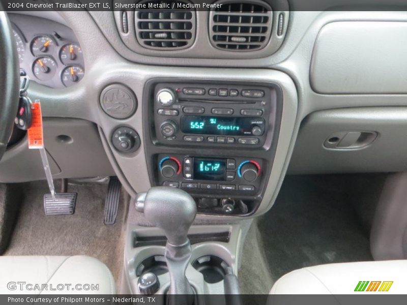 Silverstone Metallic / Medium Pewter 2004 Chevrolet TrailBlazer EXT LS