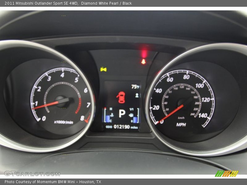 Diamond White Pearl / Black 2011 Mitsubishi Outlander Sport SE 4WD