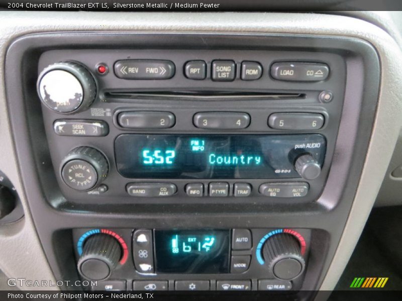 Silverstone Metallic / Medium Pewter 2004 Chevrolet TrailBlazer EXT LS