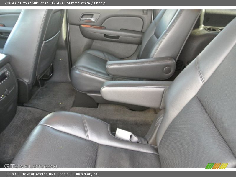 Summit White / Ebony 2009 Chevrolet Suburban LTZ 4x4