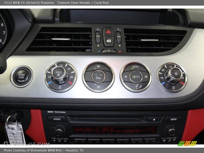 Controls of 2010 Z4 sDrive30i Roadster