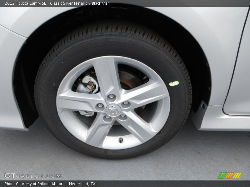 Classic Silver Metallic / Black/Ash 2013 Toyota Camry SE