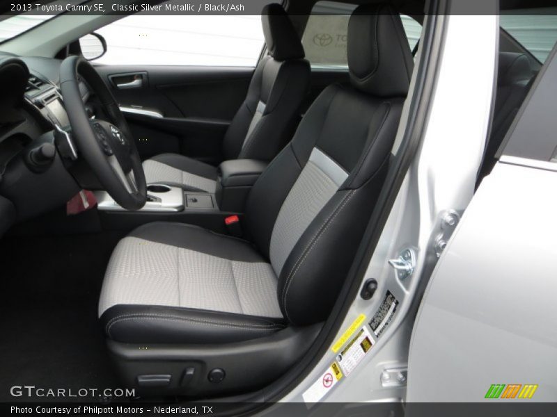 Classic Silver Metallic / Black/Ash 2013 Toyota Camry SE