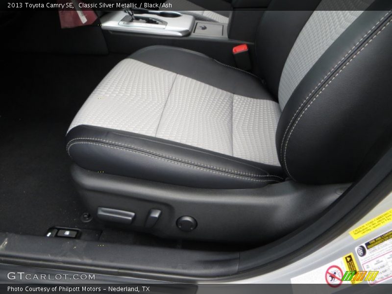 Classic Silver Metallic / Black/Ash 2013 Toyota Camry SE