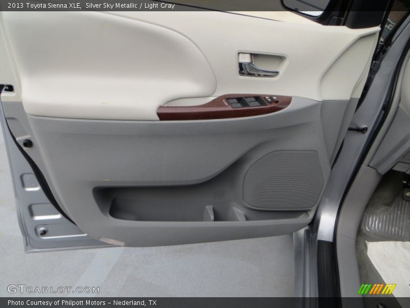Silver Sky Metallic / Light Gray 2013 Toyota Sienna XLE