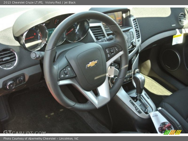 Victory Red / Jet Black 2013 Chevrolet Cruze LT/RS
