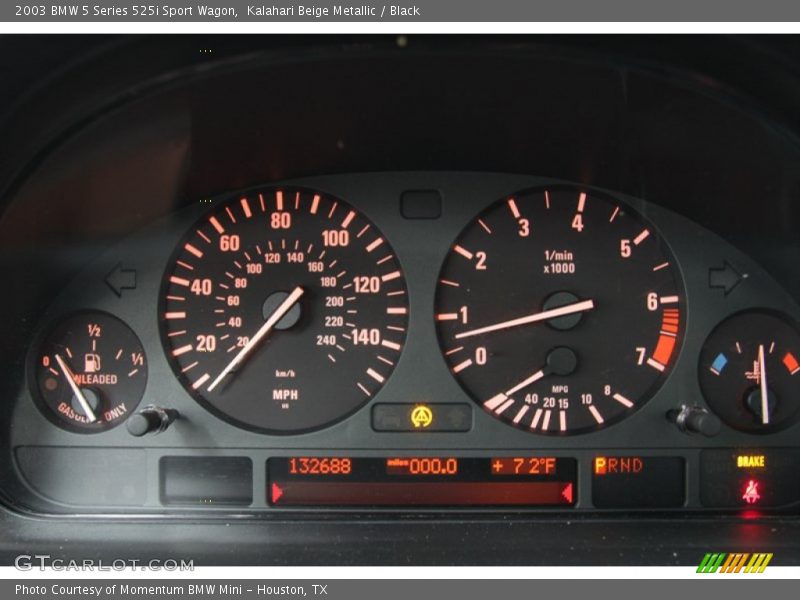  2003 5 Series 525i Sport Wagon 525i Sport Wagon Gauges