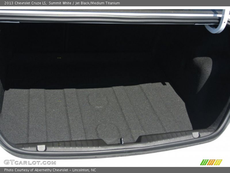 Summit White / Jet Black/Medium Titanium 2013 Chevrolet Cruze LS
