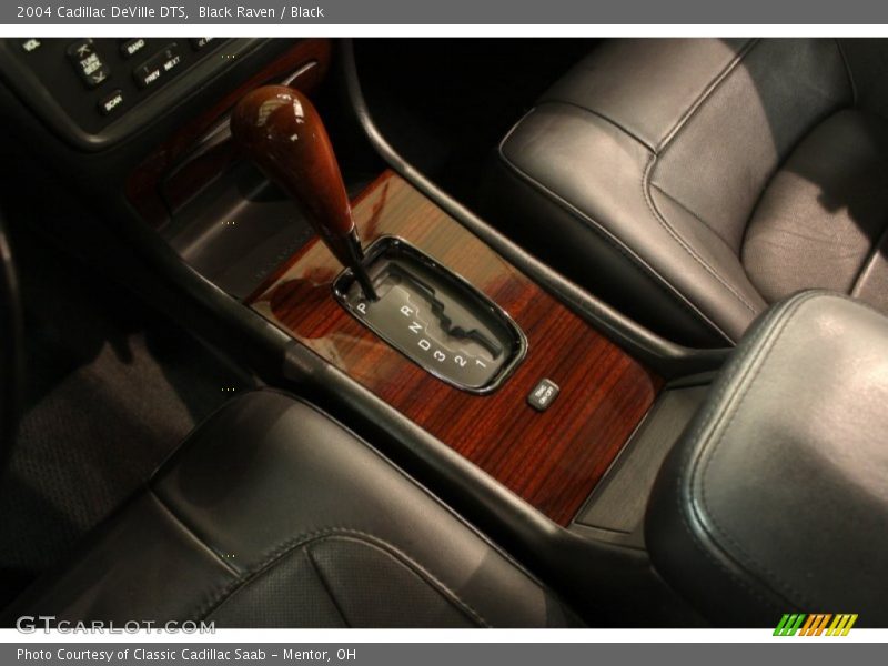 Black Raven / Black 2004 Cadillac DeVille DTS