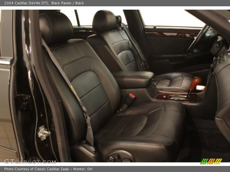 Black Raven / Black 2004 Cadillac DeVille DTS