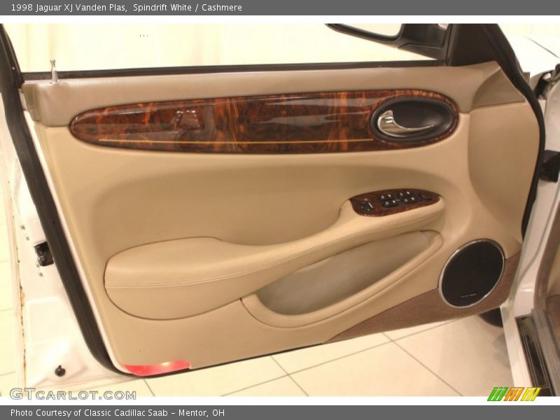 Door Panel of 1998 XJ Vanden Plas