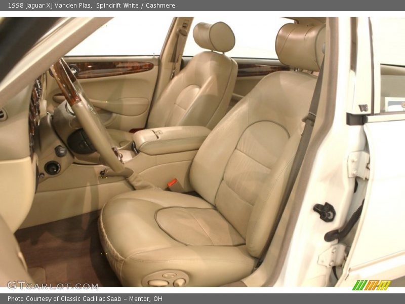 Spindrift White / Cashmere 1998 Jaguar XJ Vanden Plas