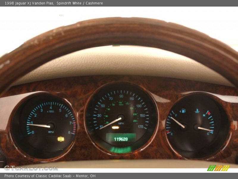 Spindrift White / Cashmere 1998 Jaguar XJ Vanden Plas