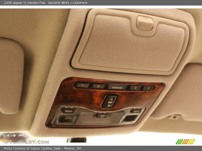 Spindrift White / Cashmere 1998 Jaguar XJ Vanden Plas