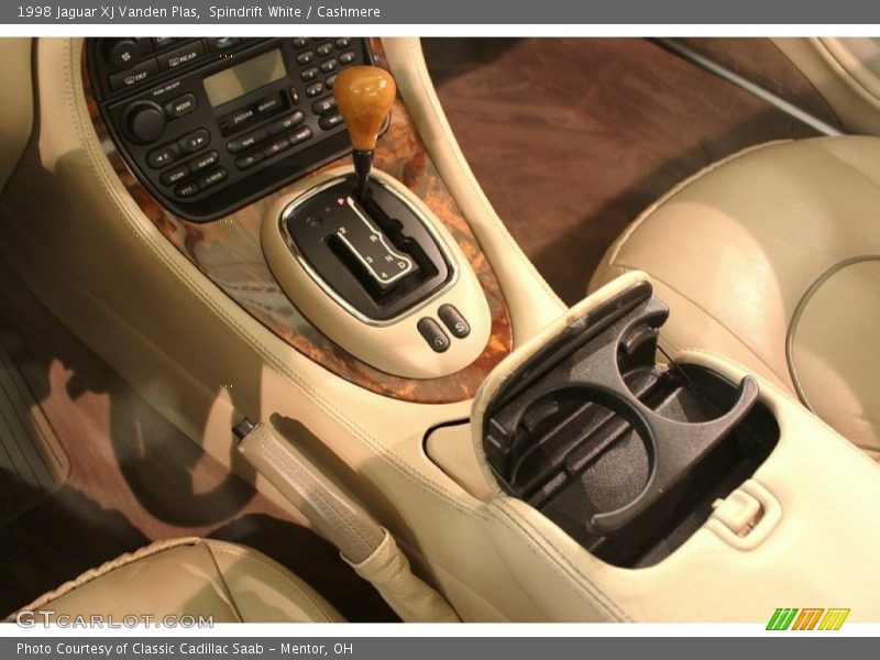 Spindrift White / Cashmere 1998 Jaguar XJ Vanden Plas