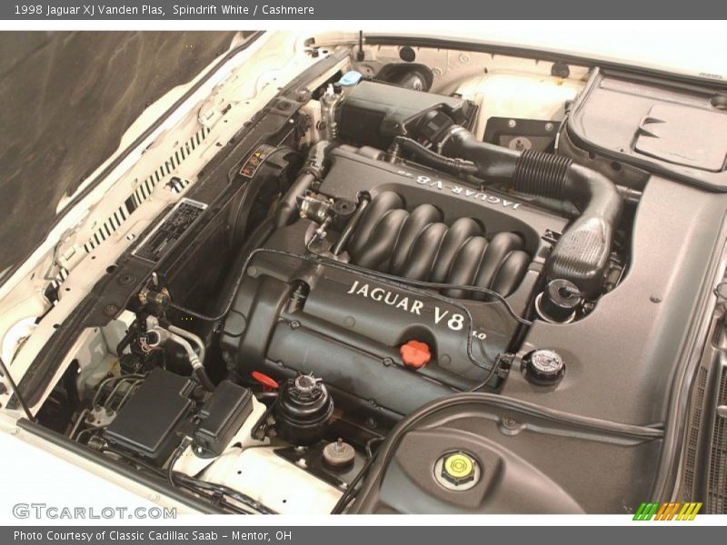  1998 XJ Vanden Plas Engine - 4.0 Liter DOHC 32-Valve V8