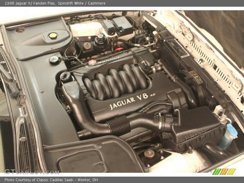  1998 XJ Vanden Plas Engine - 4.0 Liter DOHC 32-Valve V8