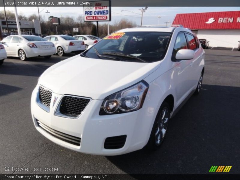 Ultra White / Ebony 2009 Pontiac Vibe 2.4 AWD