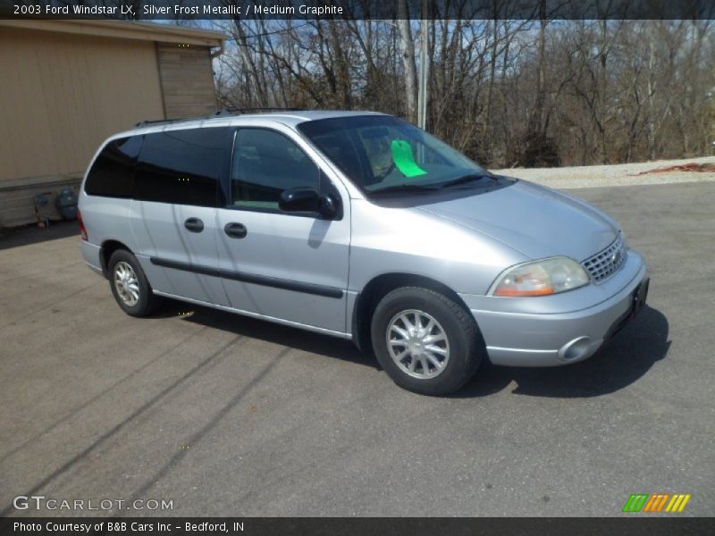 Front 3/4 View of 2003 Windstar LX