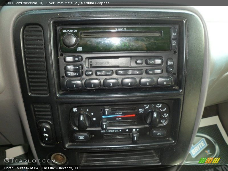 Silver Frost Metallic / Medium Graphite 2003 Ford Windstar LX