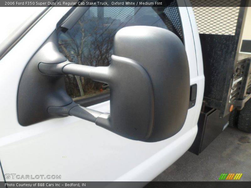 Oxford White / Medium Flint 2006 Ford F350 Super Duty XL Regular Cab Stake Truck