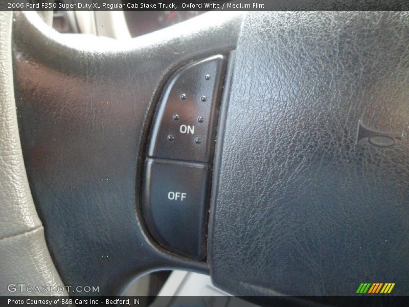 Oxford White / Medium Flint 2006 Ford F350 Super Duty XL Regular Cab Stake Truck