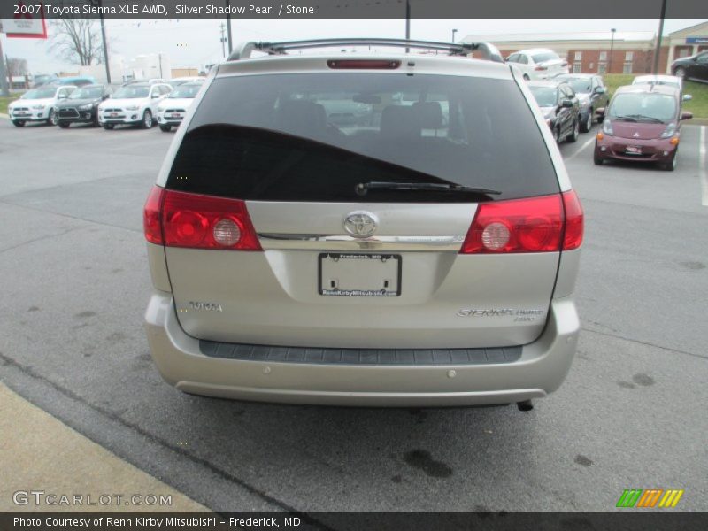 Silver Shadow Pearl / Stone 2007 Toyota Sienna XLE AWD